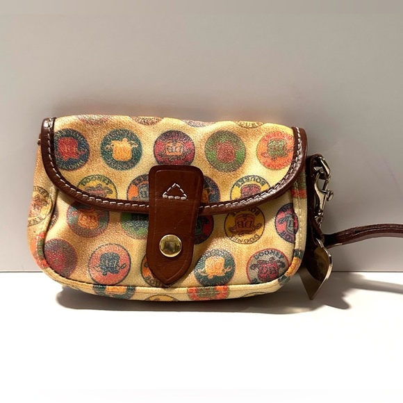 Dooney and Bourke Wristlet - Picture 1 of 8